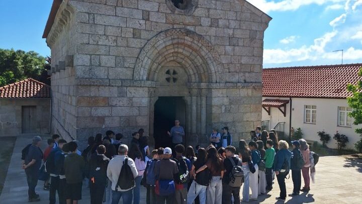Caminhada pela Sustentabilidade mobiliza comunidade escolar de Toutosa